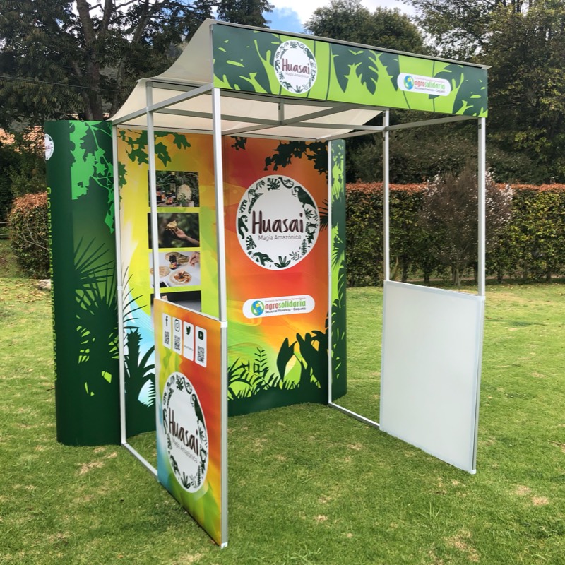 Stands, displays, demosets, mesas, counters, backings, Totems, vallas portátiles